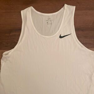 NWOT men’s Nike white drifit tank, L